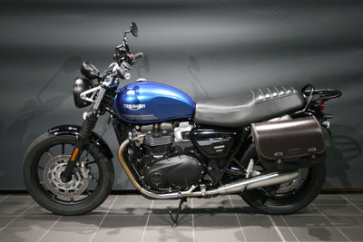 TRIUMPH STREET TWIN 900