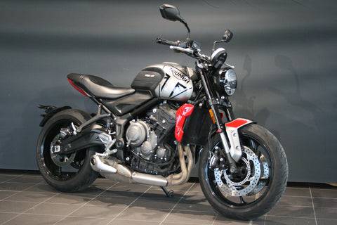 TRIUMPH TRIDENT 660