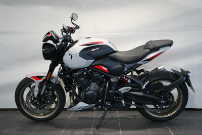 TRIUMPH TRIDENT 800