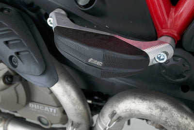 DUCATI MONSTER 821