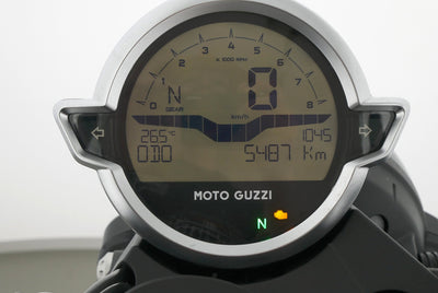 MOTO GUZZI V9 BOBBER CENTENARIO