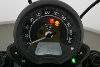 TRIUMPH BONNEVILLE BOBBER