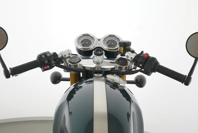 TRIUMPH THRUXTON R