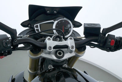 TRIUMPH STREET TRIPLE 675