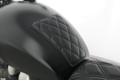 TRIUMPH THRUXTON 900