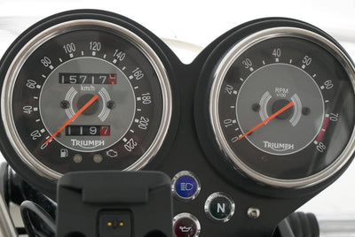 TRIUMPH BONNEVILLE T100 SE