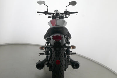 MOTO GUZZI V9 BOBBER