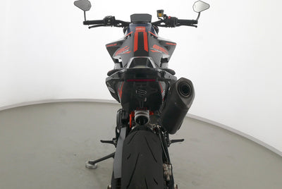 KTM 890 DUKE R