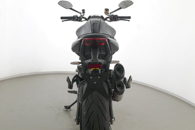 DUCATI MONSTER