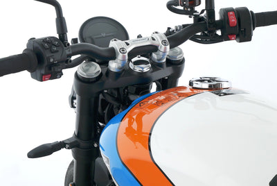 TRIUMPH SPEED TWIN 900