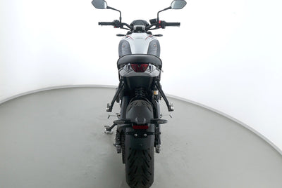 TRIUMPH TRIDENT 660