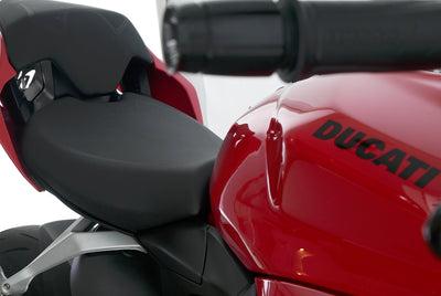 DUCATI STREETFIGHTER V2