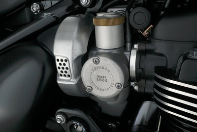 TRIUMPH BONNEVILLE BOBBER  BLACK
