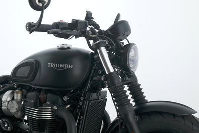 TRIUMPH BONNEVILLE BOBBER  BLACK