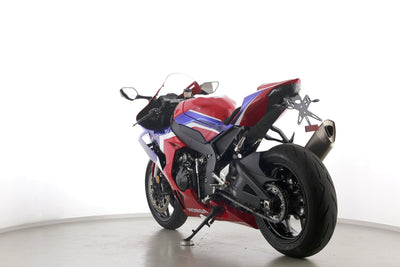 HONDA CBR 1000 RR R FIREBLADE