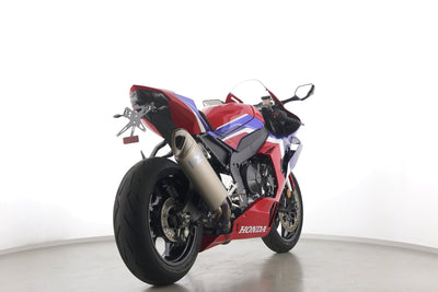 HONDA CBR 1000 RR R FIREBLADE