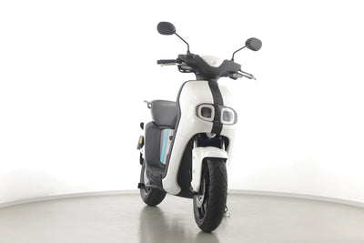 YAMAHA NEO'S DUAL BATTERY