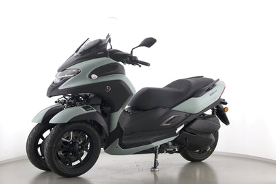 YAMAHA TRICITY 300