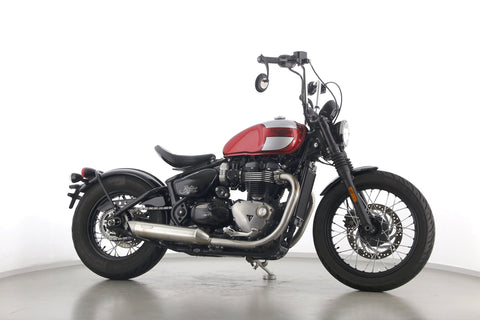 TRIUMPH BONNEVILLE BOBBER