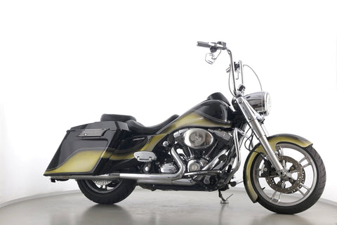 HARLEY DAVIDSON ROAD KING CLASSIC CHICANO