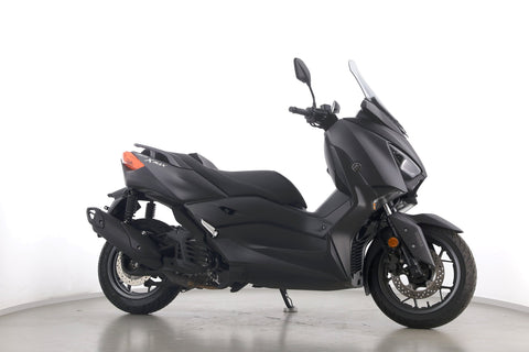 YAMAHA X-MAX 125