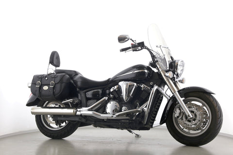 YAMAHA XVS 1300 A MIDNIGHT STAR