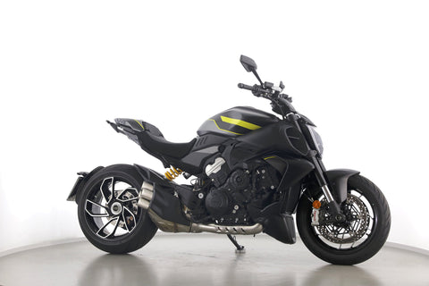 DUCATI DIAVEL V4
