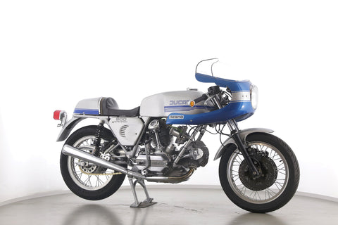 DUCATI 900 SS